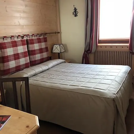 Edelweiss 3 Stelle Superior 酒店 布勒伊-切尔维尼亚