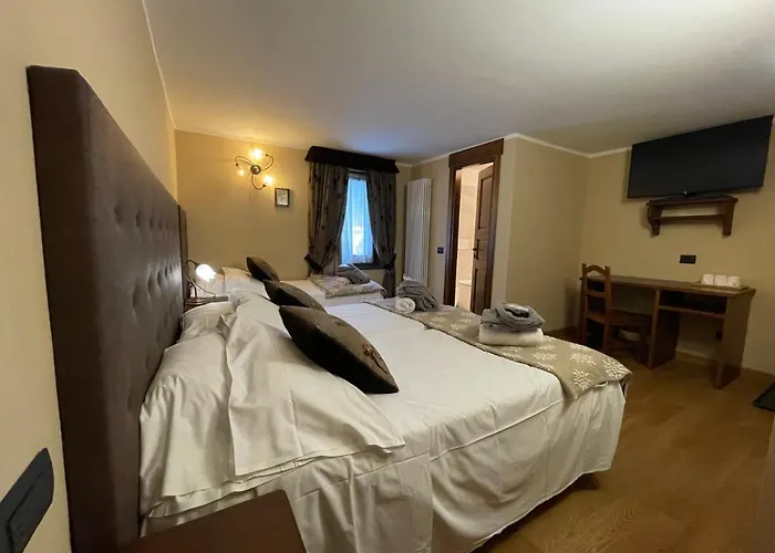 Готель Edelweiss 3 Stelle Superior Брей-Червінія