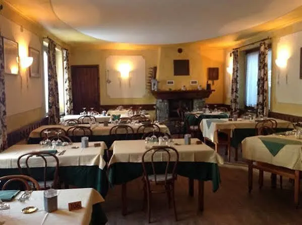 Готель Edelweiss 3 Stelle Superior Брей-Червінія