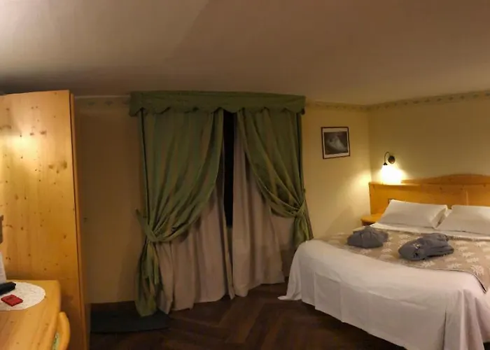 Edelweiss 3 Stelle Superior 3* Брей-Червінія